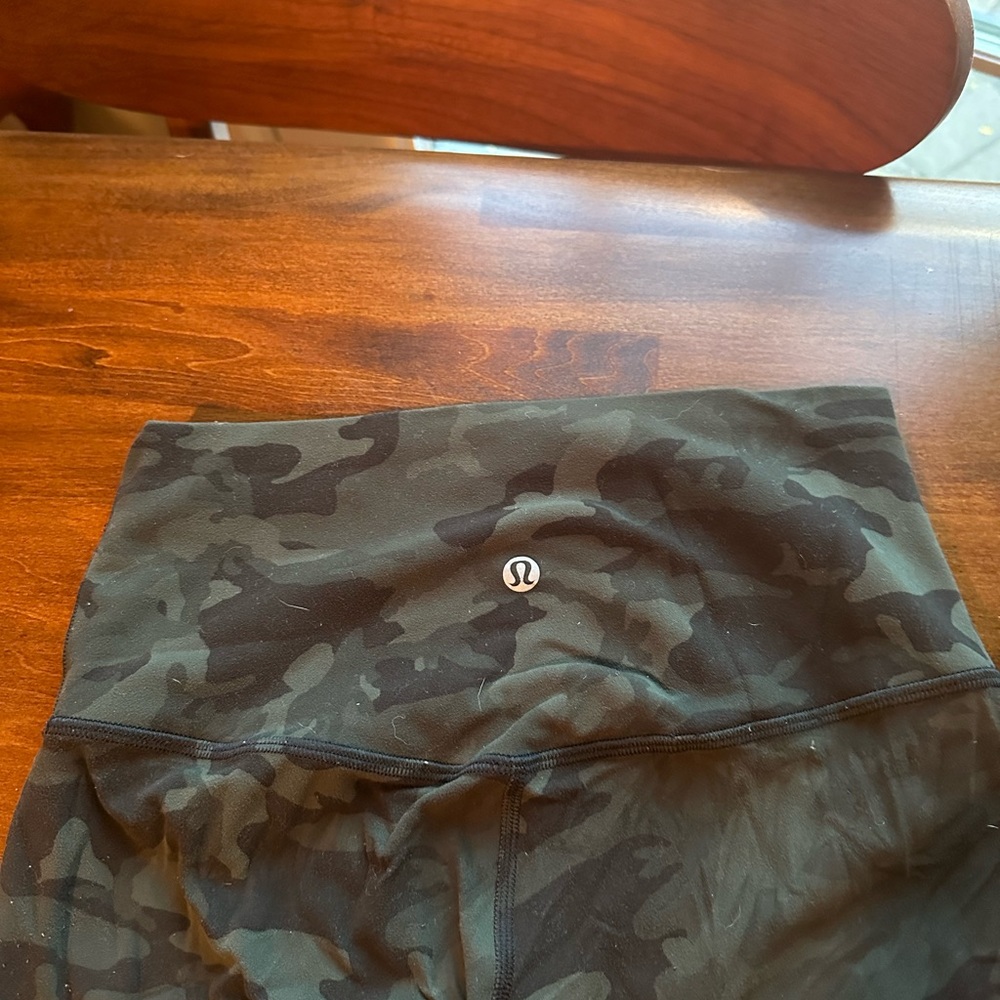 Align 23” camo leggings
